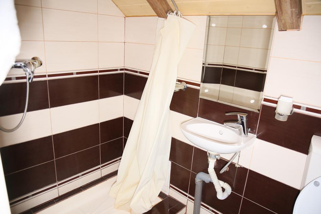 Hotel Zara Роман Экстерьер фото
