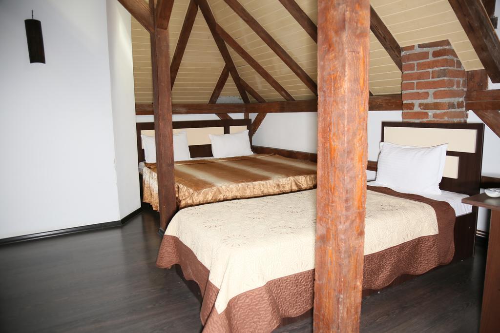 Hotel Zara Роман Экстерьер фото
